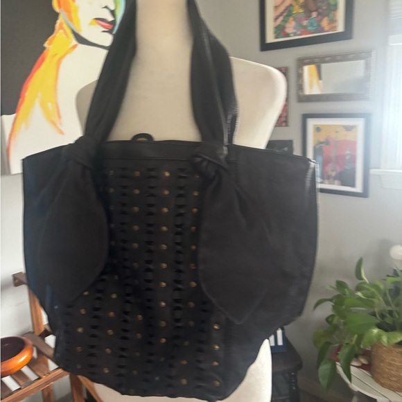 Frye Like New Jade Elegant Black Studded Tote Bag - Picture 9 of 11